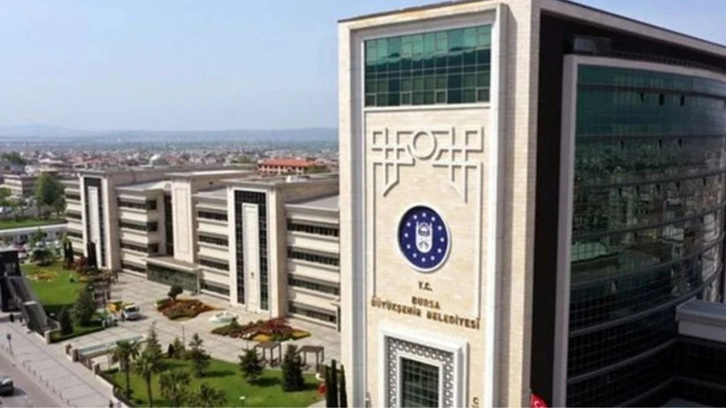 bursa-buyuksehir-belediyesi-ak-parti-ye-gecti-61-oyla-baskanvekili-secildi