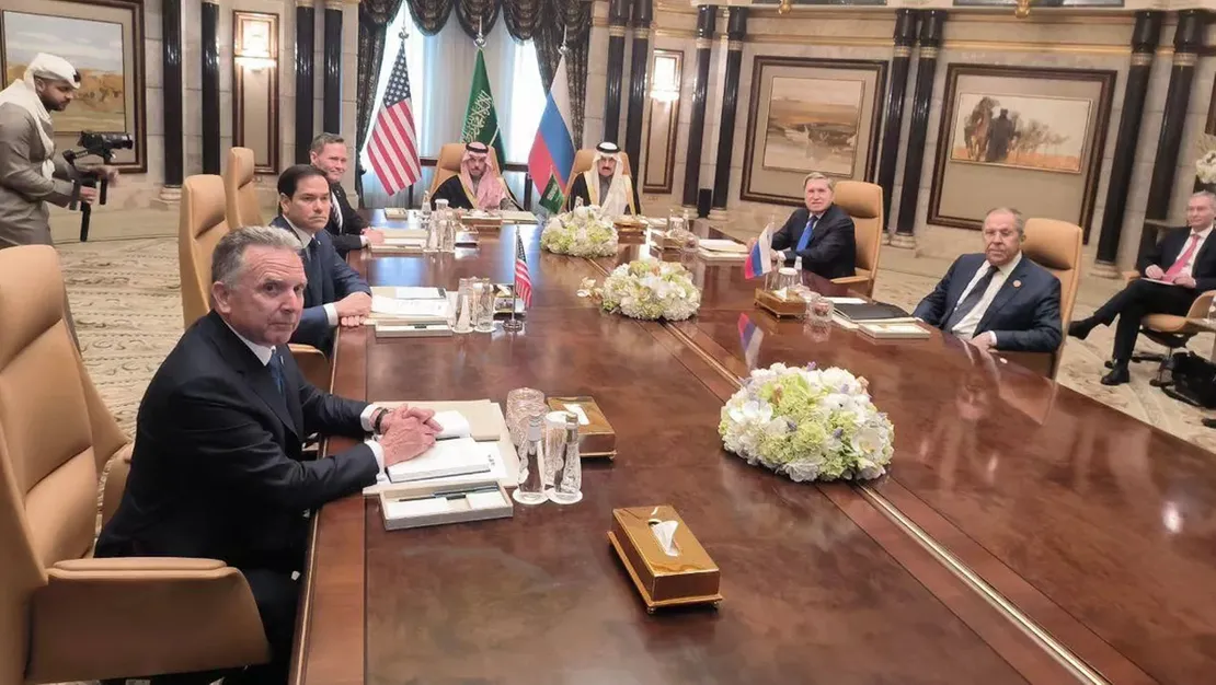 paris-zirvesinde-gerilim-almanya-erken-ayrildi