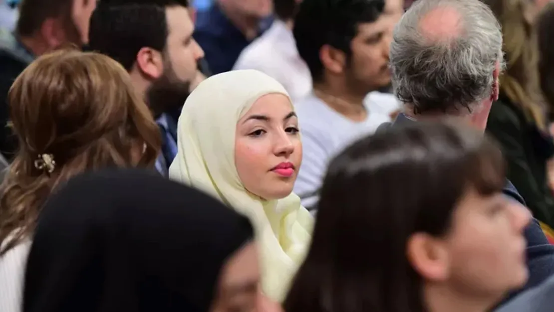 15-yas-altina-basortusu-yasagi-gundemde