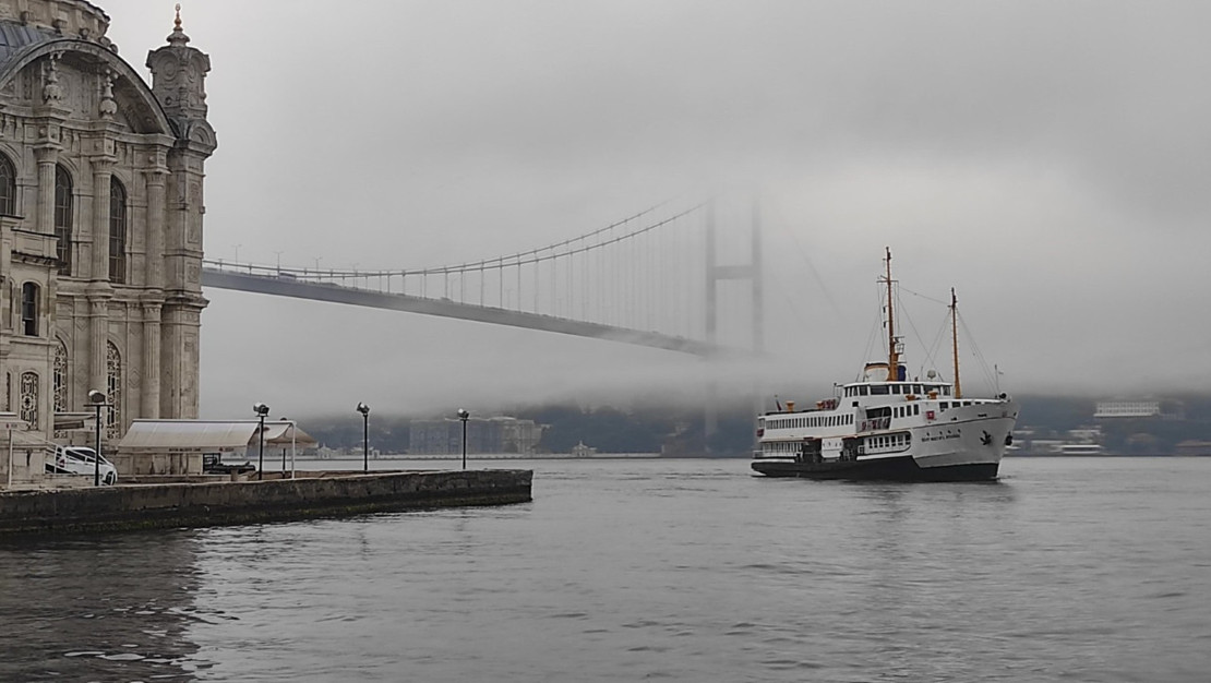 istanbul-bogazi-nda-gemi-trafigi-cift-yonlu-durduruldu