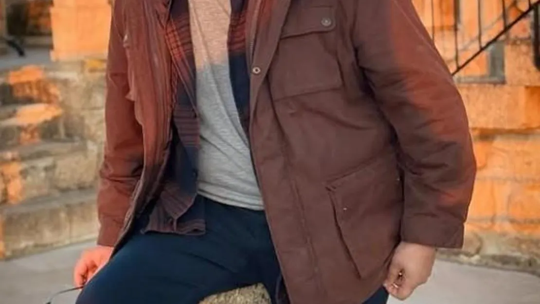 burak-safak-samimi-uzak-sehir-hikayesi