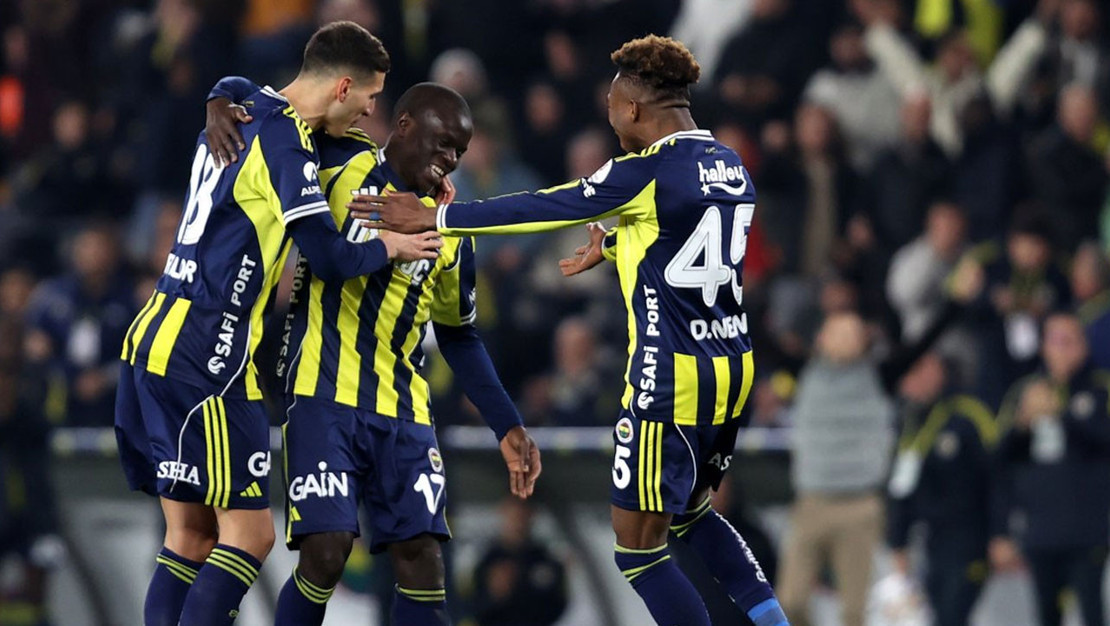fenerbahce-gaziantep-fk-yi-4-1-le-gecti