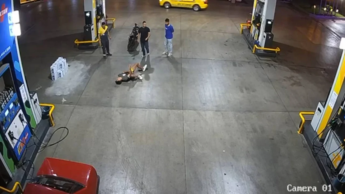 adana-da-kaza-yumrukla-bayiltti-hastaneye