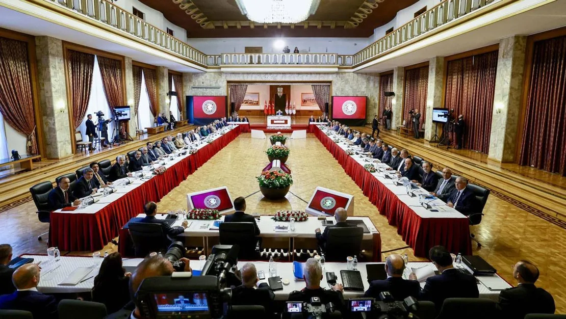 selvi-komisyon-gorev-disina-cikarsa-dagilir