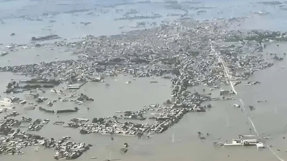 hindistan-barajlari-bosaldi-pakistan-sel-doneminde