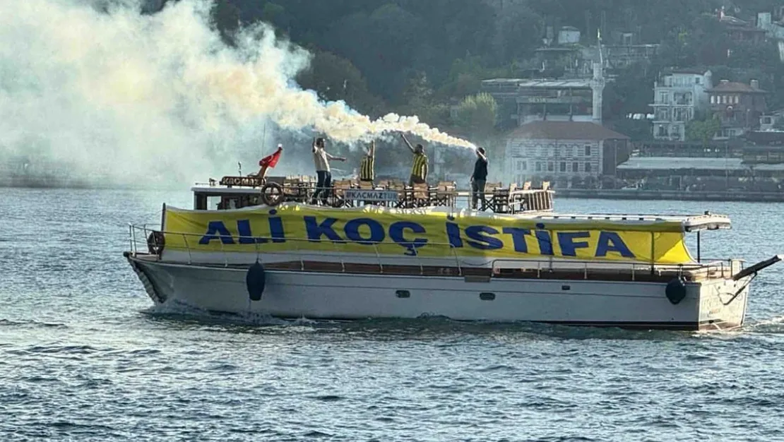 fenerbahce-ye-taraftarlar-ali-koc-istifa-dedi