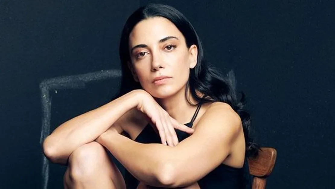 ceren-karakoc-cocukluk-yillarim-zor-gecti