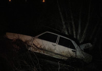 kastamonu-da-otomobil-sarampolden-agacla-carpisti