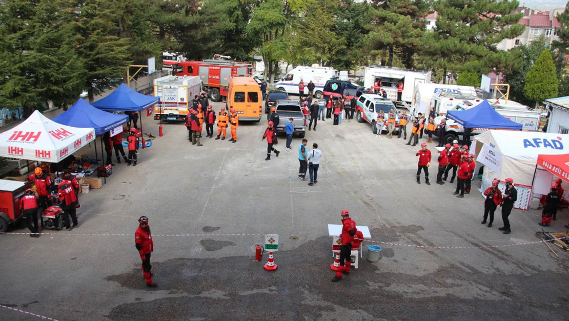 samsun-ve-bolu-da-deprem-tatbikati-gerceklestirildi