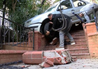 istanbul-da-parka-giren-arac-facianin-esiginden-dondu