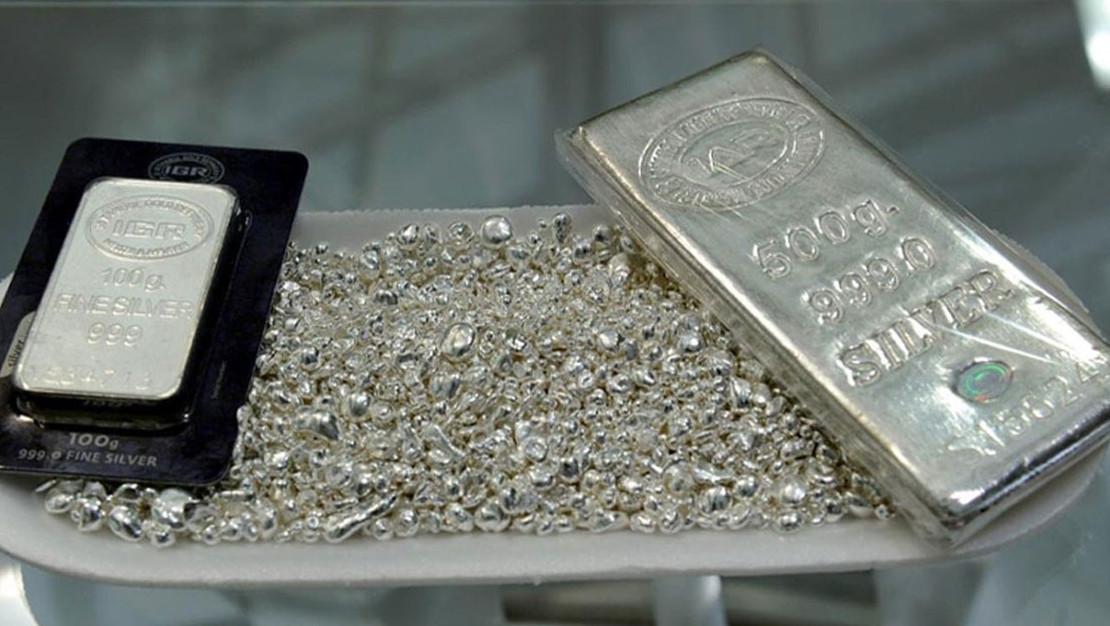 gumus-piyasasinda-tarihi-yukselis-yasaniyor