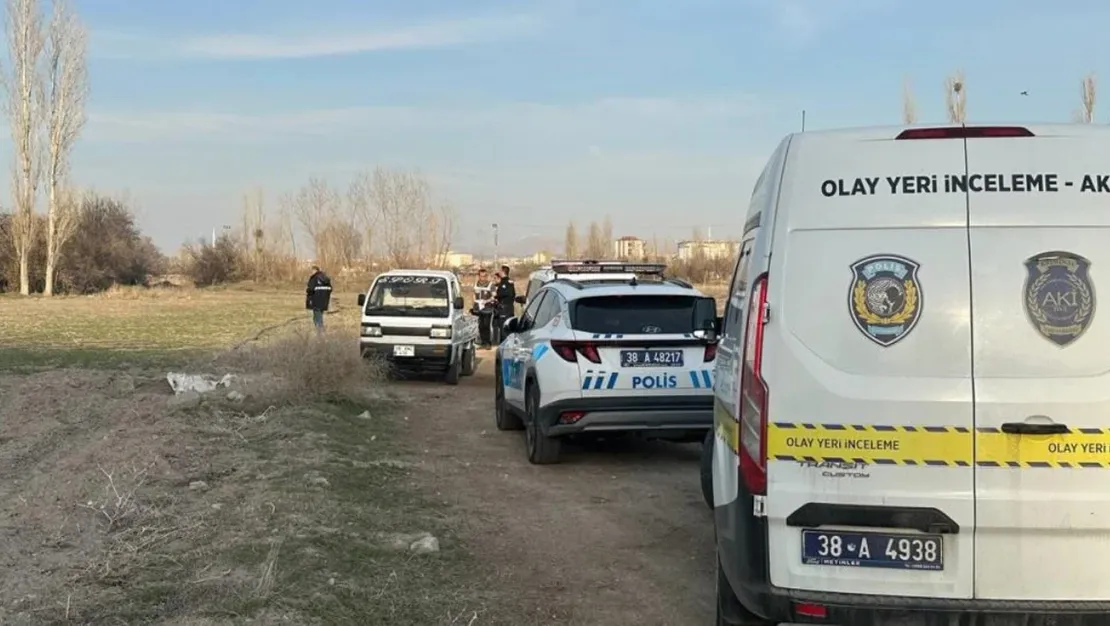 kayseri-de-bos-arazide-bulunan-kisilerden-biri-olu