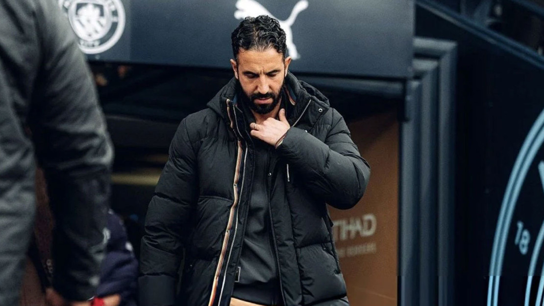 manchester-united-ruben-amorim-ile-yollarini-ayirdi