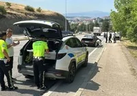 karabuk-te-acik-kaputlu-arac-carpti