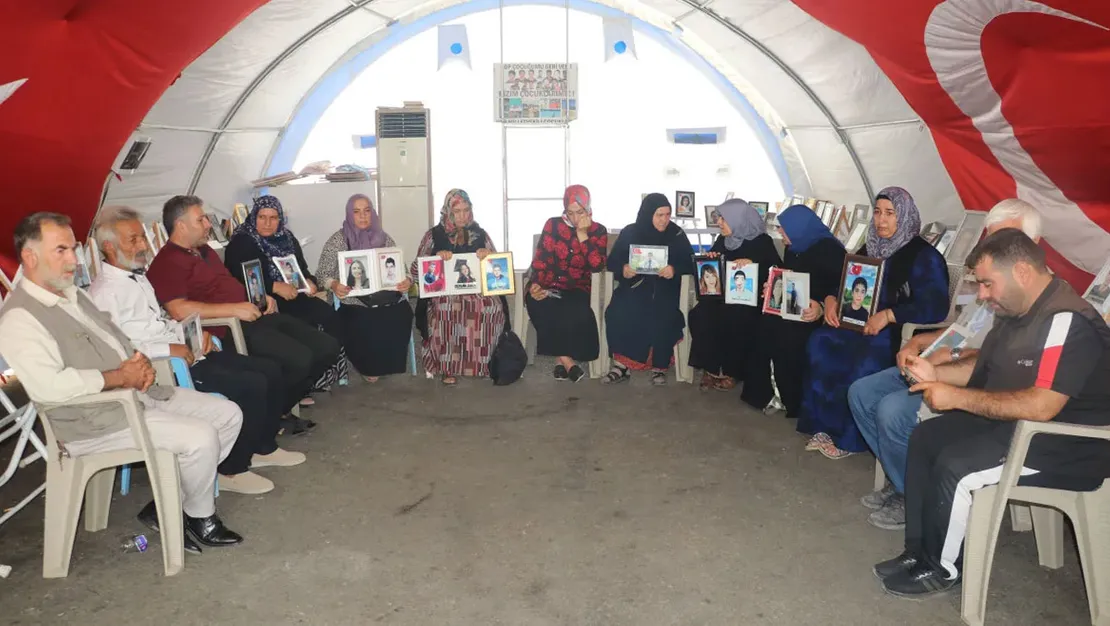 diyarbakir-da-anneler-evlatlarini-bekliyor