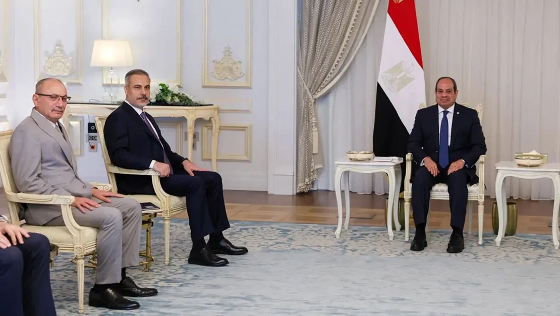 bakan-fidan-misir-cumhurbaskaniyla-gorustu