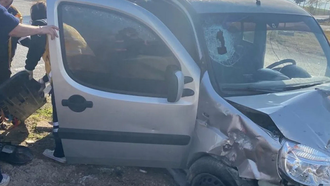 kizilirmak-kavsagi-nda-trafik-kazasi-1-olu-5-yarali