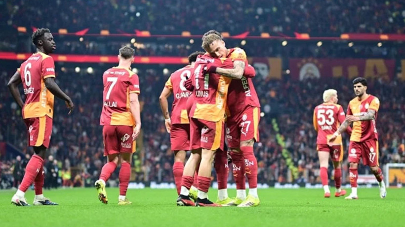 galatasaray-dan-futbolculara-tarihi-odeme