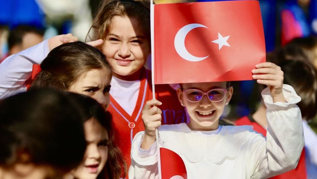 yeni-donemde-ilk-ders-bayrak-sevgisi-egitimi