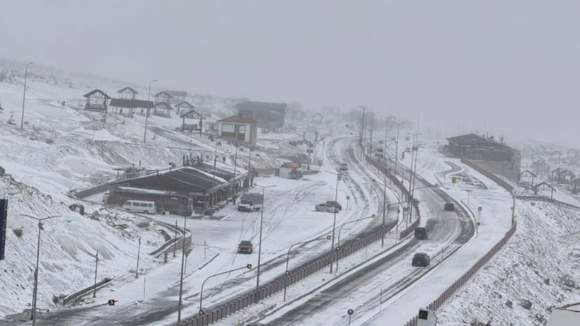erciyes-kayak-merkezi-nde-mayis-ayinda-kayak-heyecani