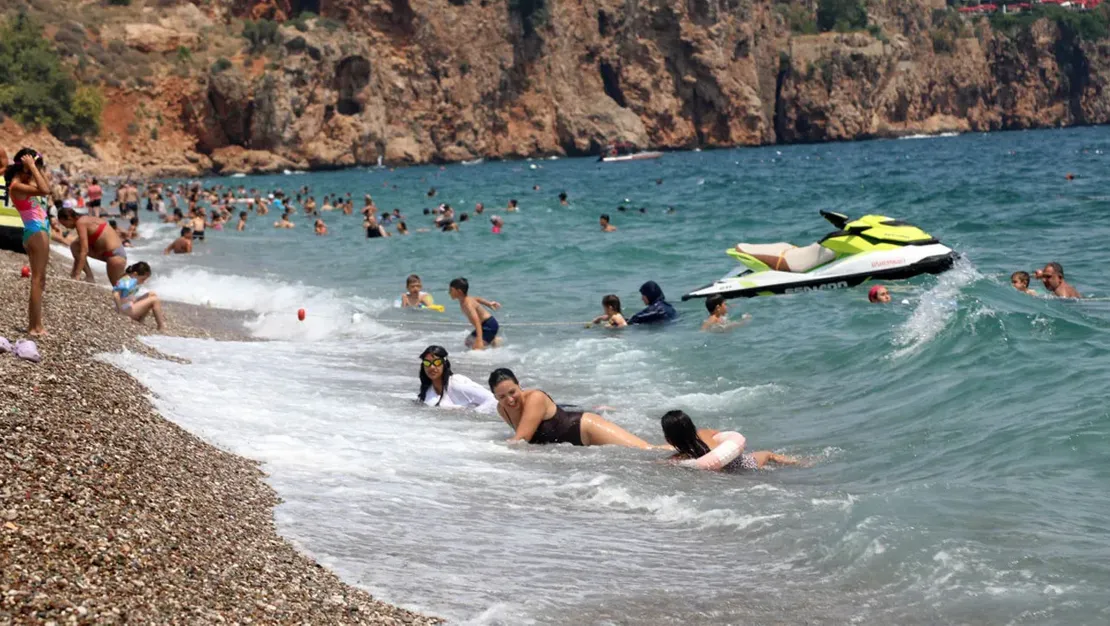 bodrum-da-termometreler-36-dereceyi-gordu