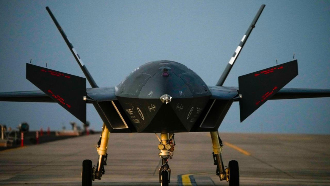 fransizlar-bayraktar-kizilelma-nin-basarisini-kutluyor