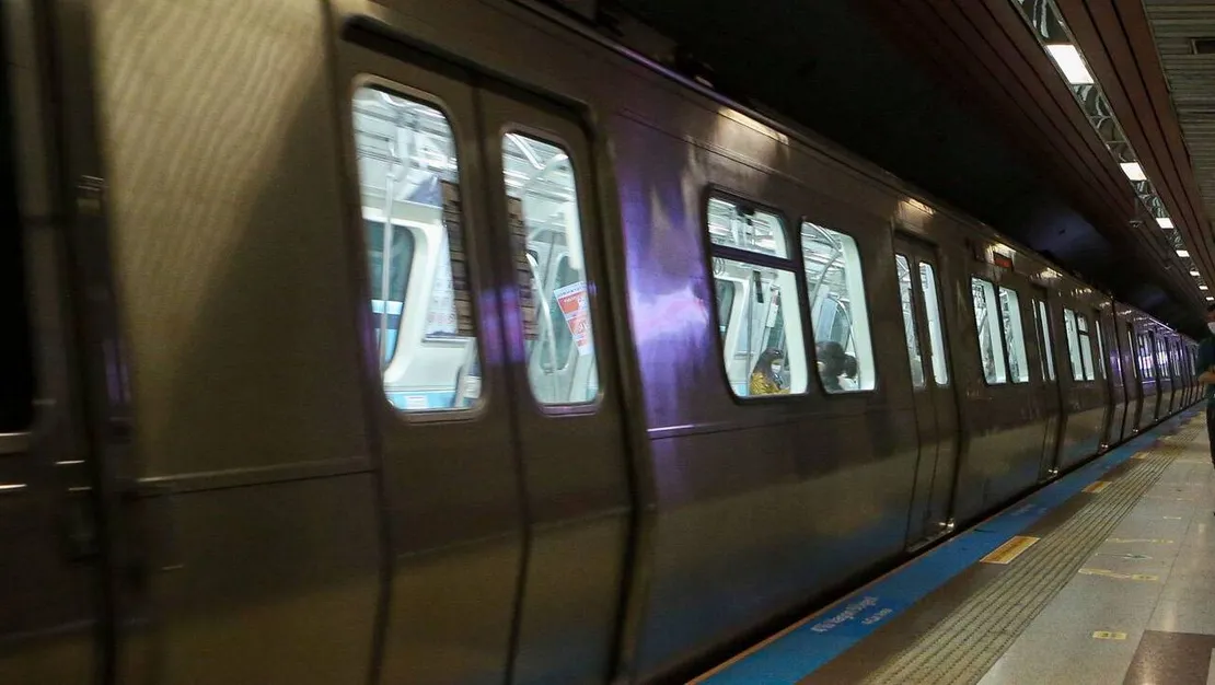 taksim-metrosu-gecici-olarak-kapatildi-mi