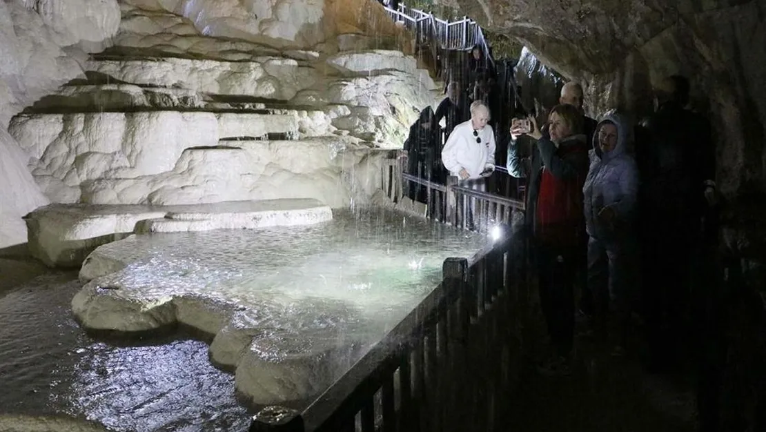 yer-altindaki-gizli-pamukkale-kaklik-magarasi