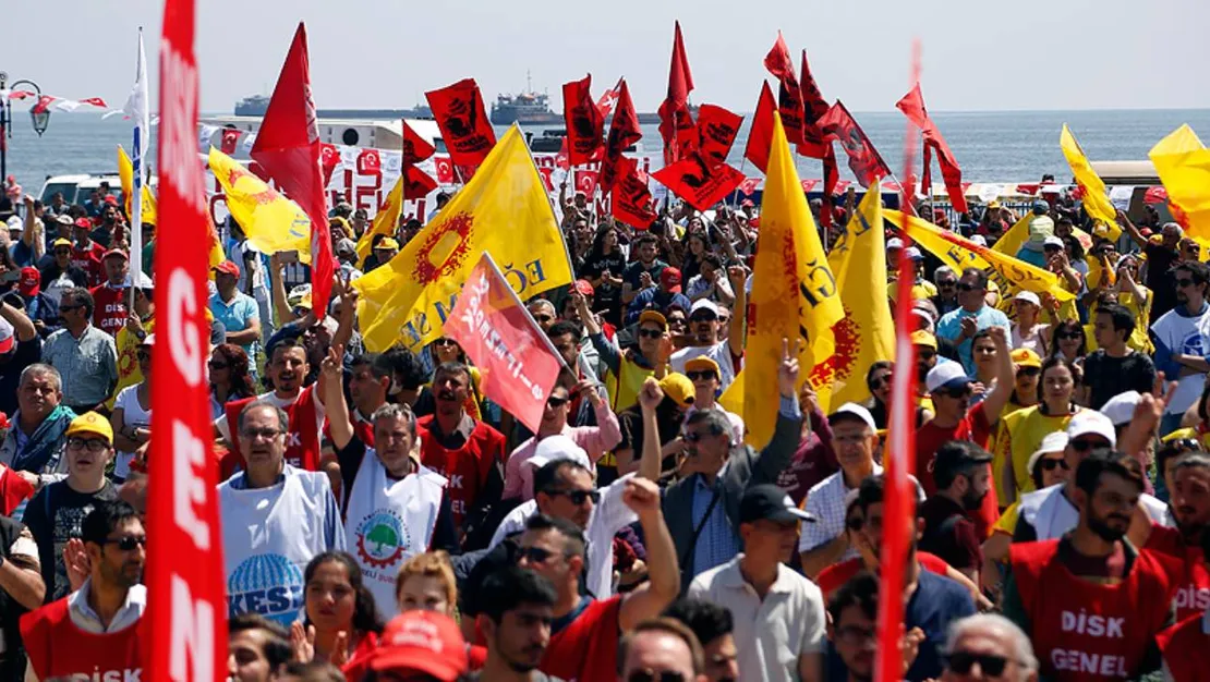 sendikalar-1-mayis-ta-farkli-yerlerde