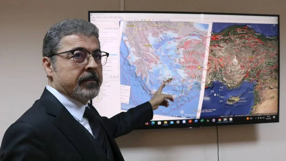 ege-de-depremler-artiyor-santorini-de-kacis-basladi