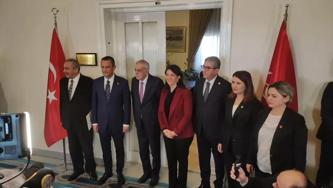 dem-partili-heyet-chp-ile-bir-araya-geldi