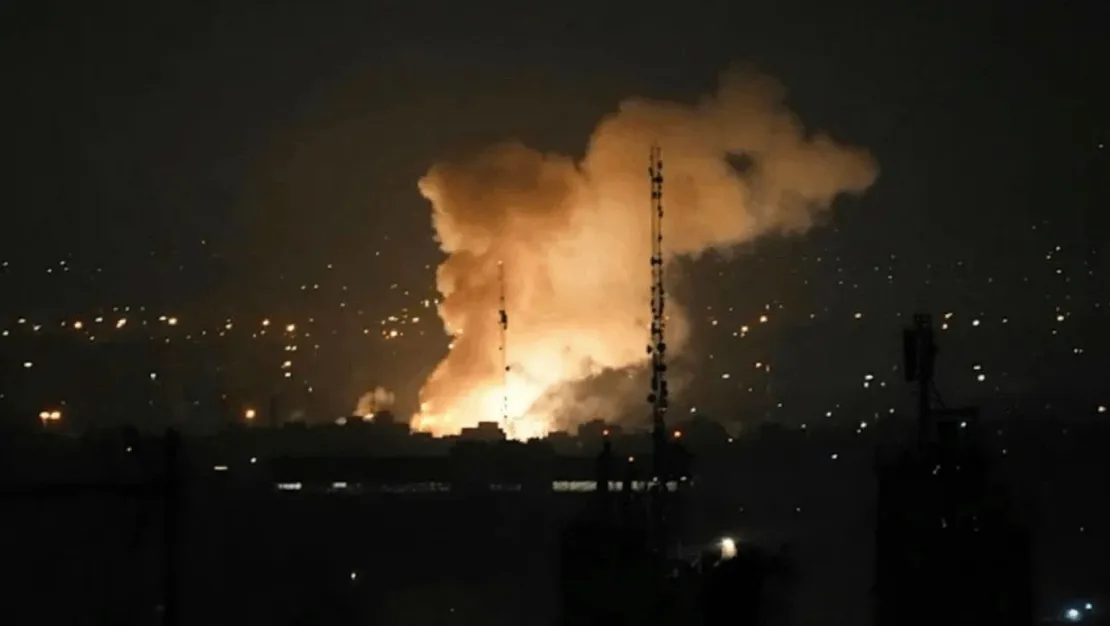 iran-israil-e-ait-ucaklari-vurdu