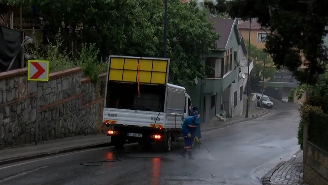 yolda-akaryakit-sizdi-ve-kayganlasti