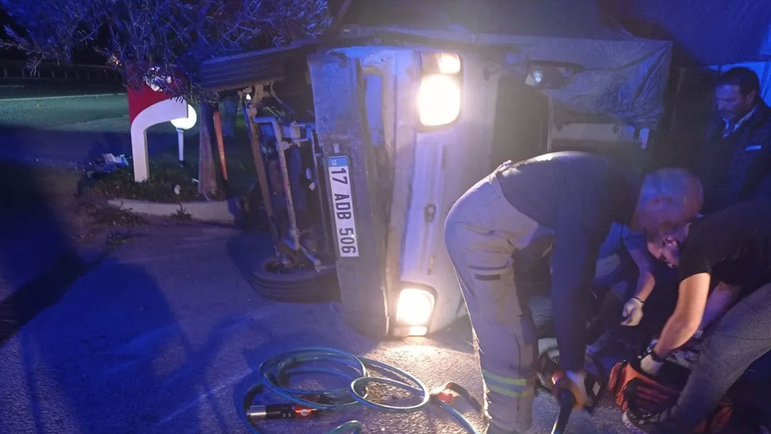 balikesir-de-kamyon-ve-kamyonet-carpisti-1-olu