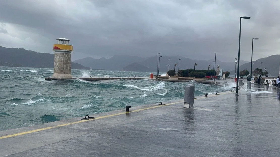 marmaris-te-lodos-denizi-isletmelere-tasidi