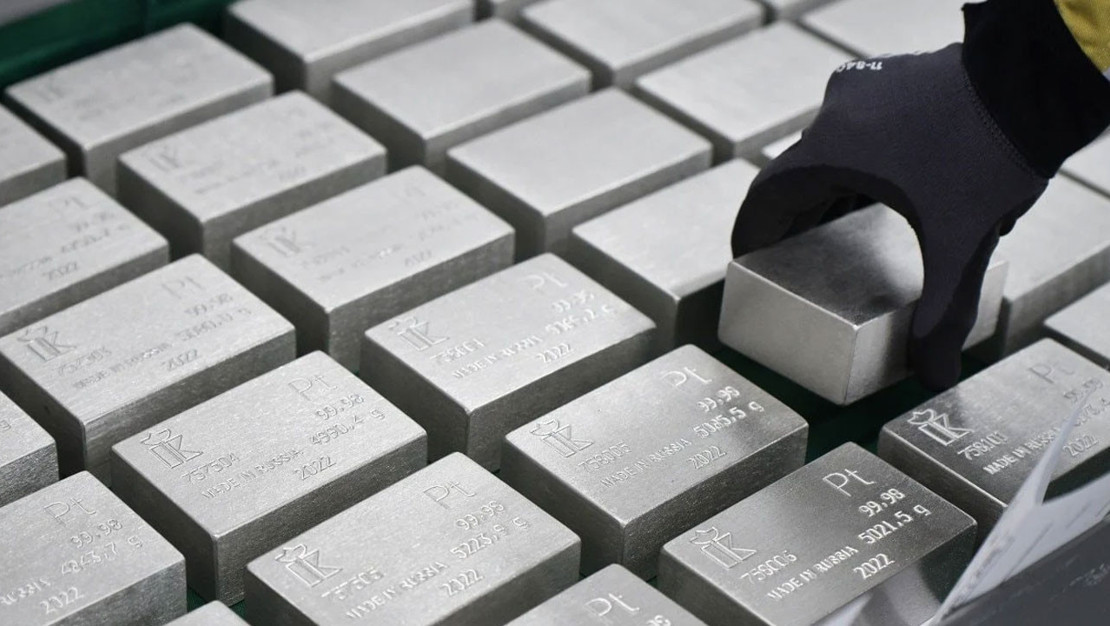 rekor-platin-fiyatlari-yukselisini-suruyor