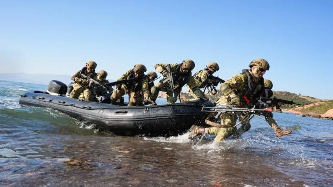 tsk-nin-timsah-amfibileri-goreve-hazir