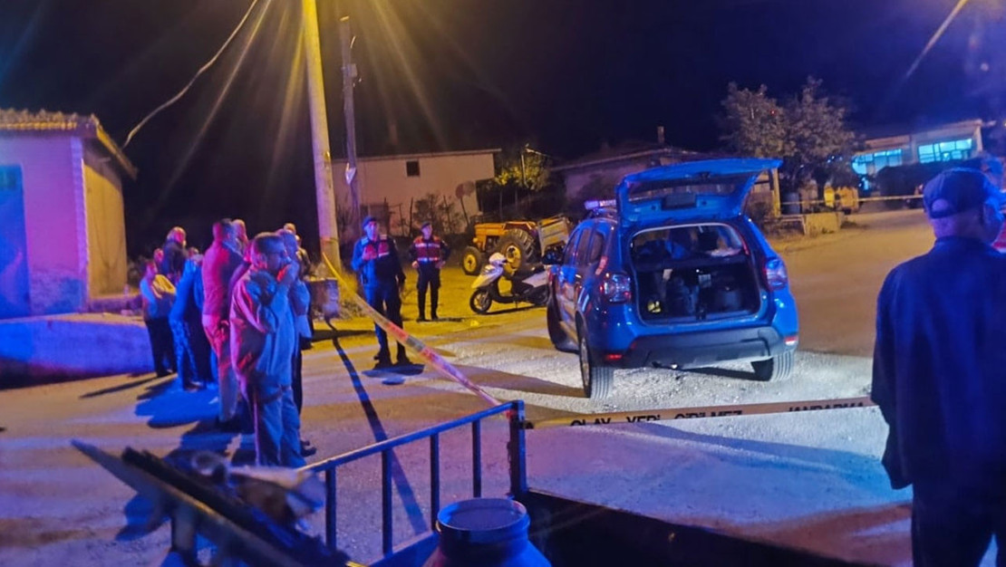 iki-arkadas-sokak-ortasinda-hayatini-kaybetti