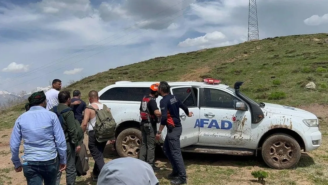 yt-mantar-toplarken-kayaliklardan-dustu