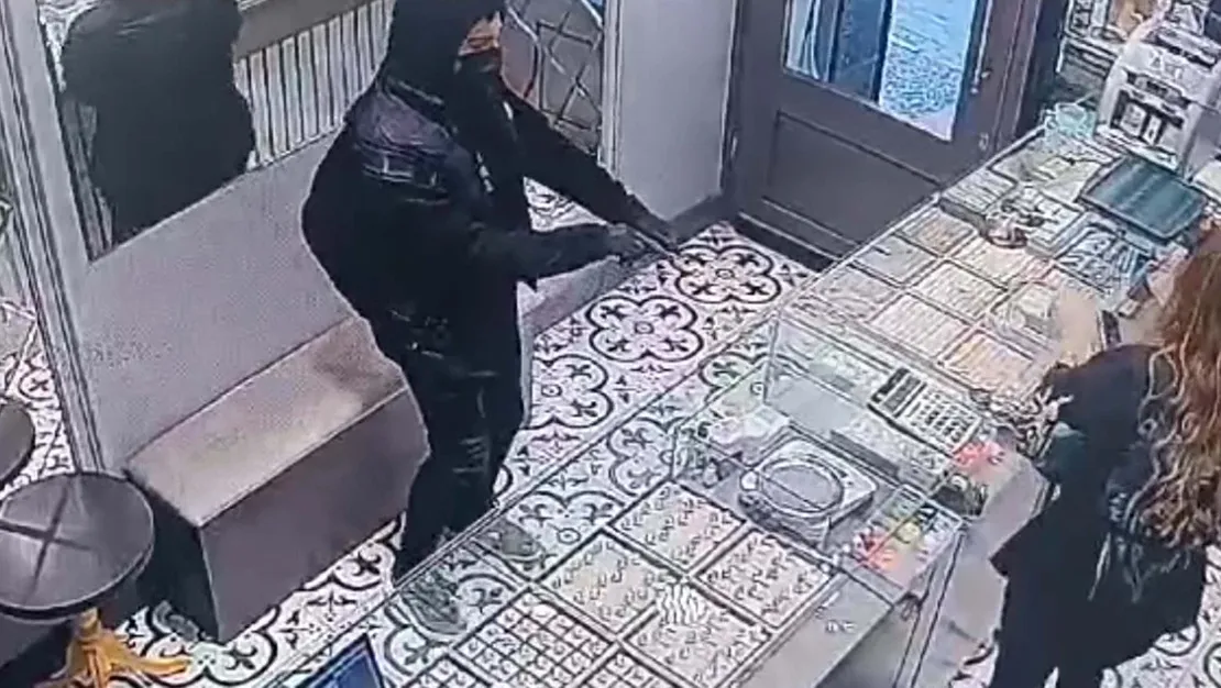 balikesir-de-kuyumcu-soygunu-girisimi