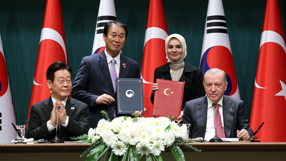 guney-kore-ile-stratejik-is-birligi-anlasmalari-imzalandi