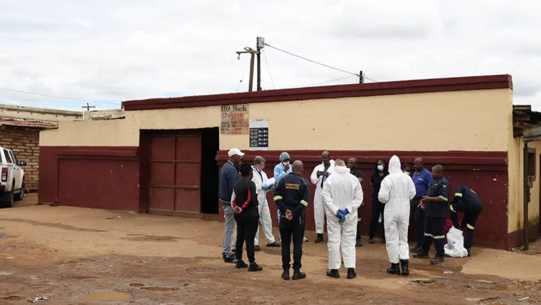 guney-afrika-da-bar-musterilerine-silahli-saldiri