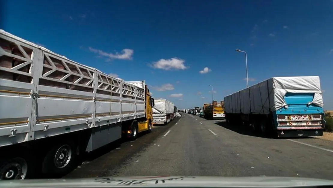 gazze-icin-2-bin-tir-yardim-bekliyor