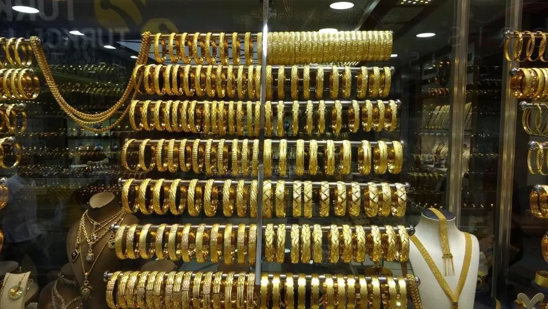 altin-yukseliyor-yeni-zirve-bekleniyor