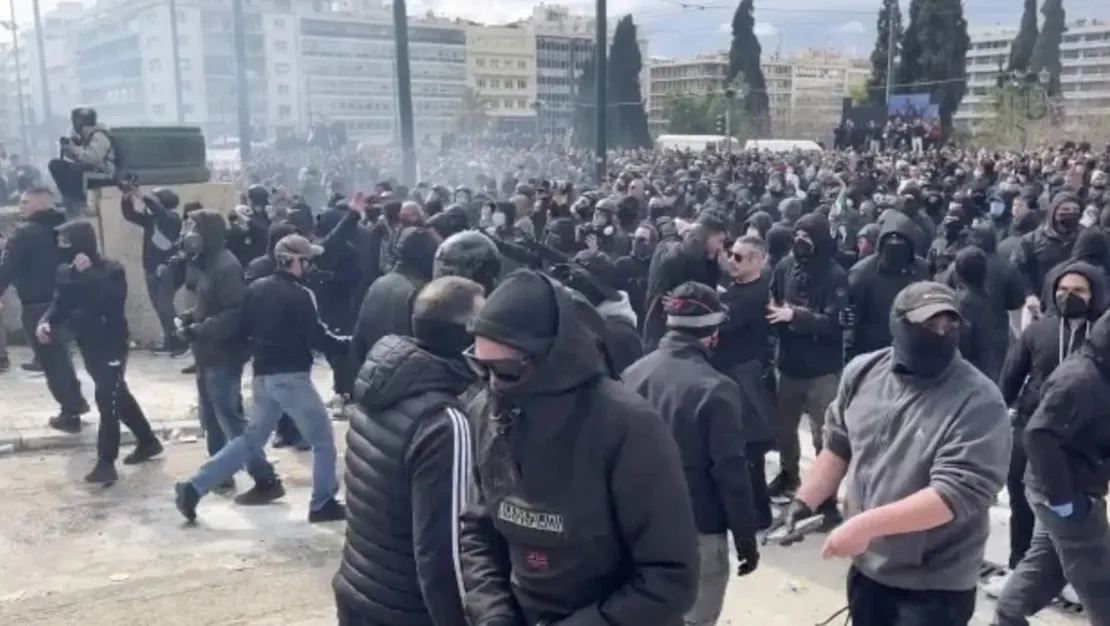 atina-da-protestolar-siddetlendi-catismalar-cikti