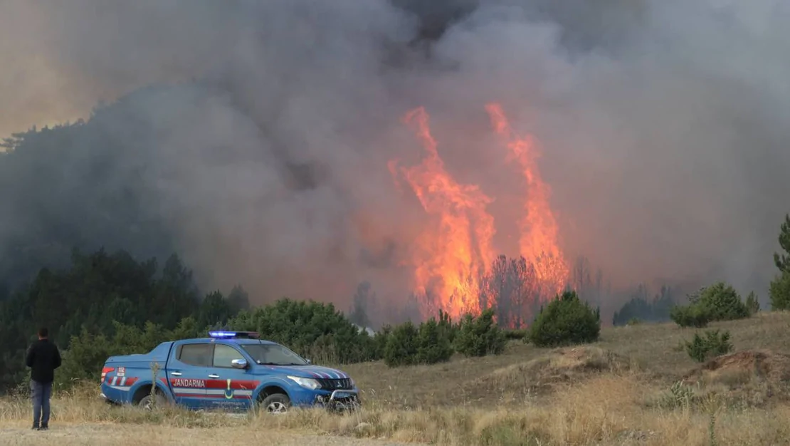 eskisehir-de-yangin-afyonkarahisar-a-sicradi