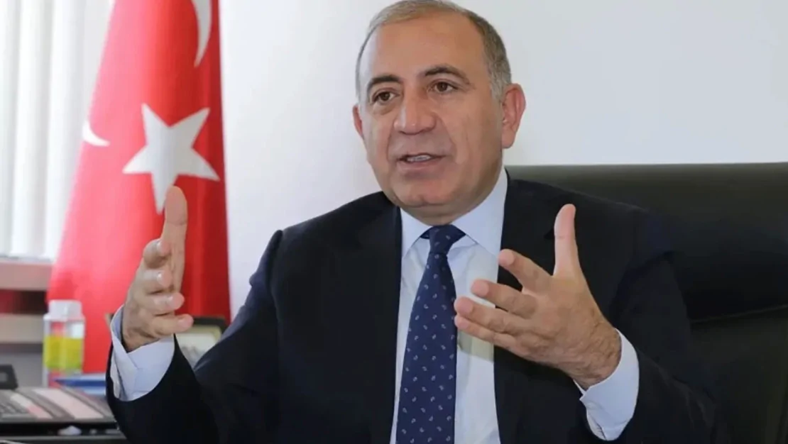 gursel-tekin-pazartesi-gunu-geliyor