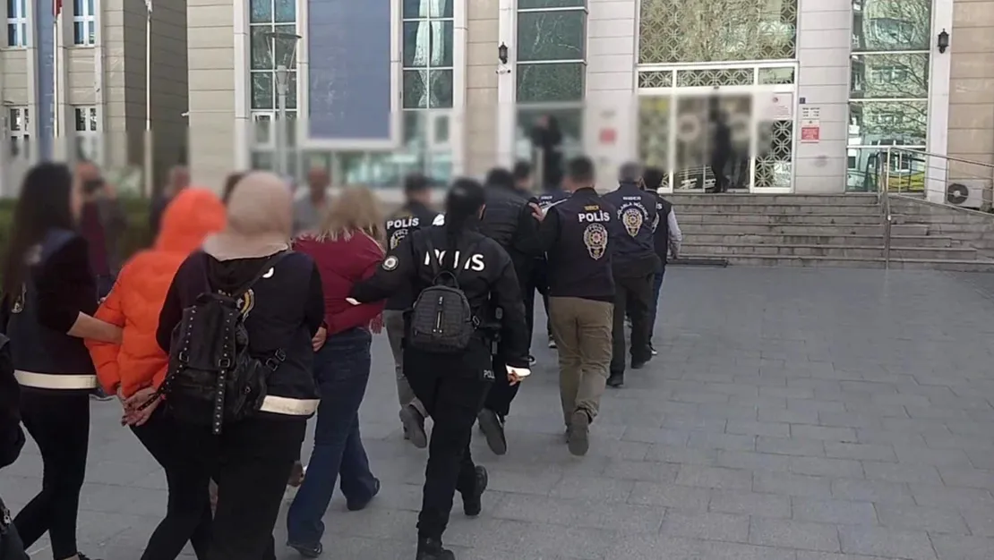 kirsehir-de-sigorta-dolandiricilarina-darbe-3-kisi-tutuklandi