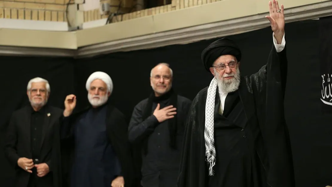 iran-lideri-hamaney-asura-torenine-katildi