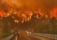 yangin-anlari-korkutucu-goruntuler-yansitiyor